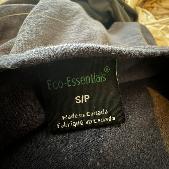 Hemp Yoga Crop Top - Made in Canada - Picture 4 of 4